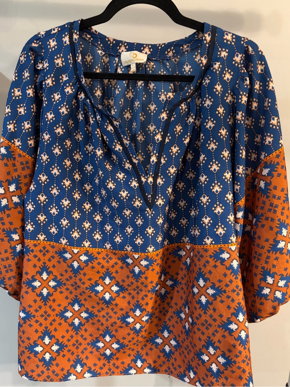 Collective Concepts Blue and Orange Printed Peasant Blouse women’s size large